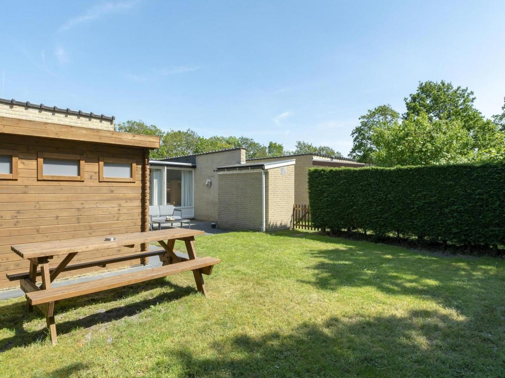 Contemporary Bungalow With Garden Sint Maartensvlotbrug 外观 照片